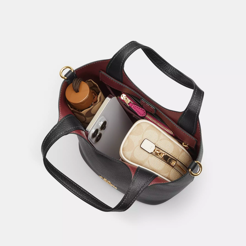 C.O.A.C.H Hanna Bucket Bag