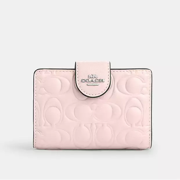 C.O.A.C.H Medium Corner Zip Wallet In Signature
