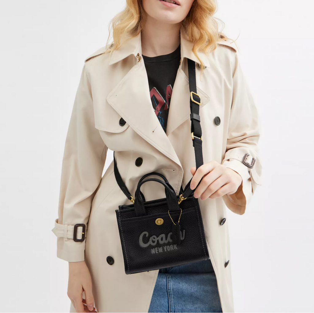 C.O.A.C.H CARGO TOTE BAG 20